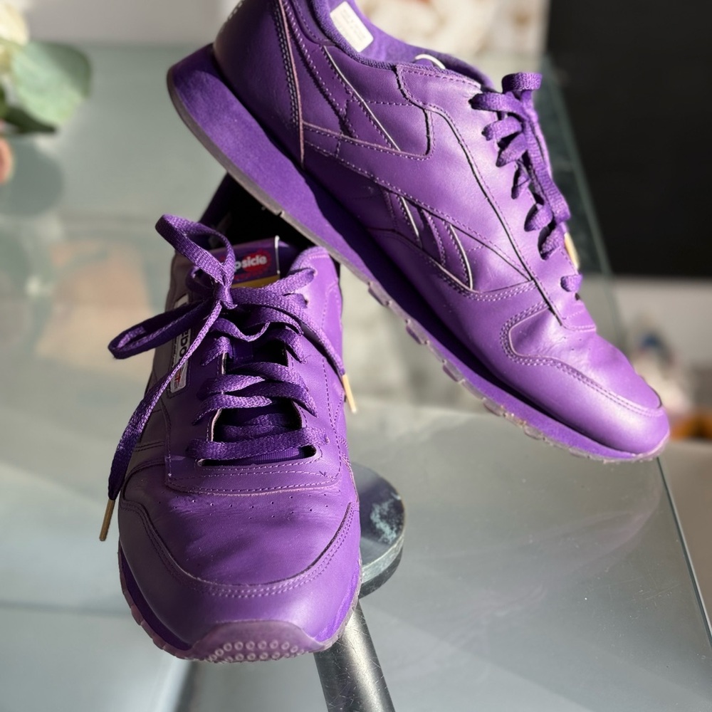 Reebok men’s Purple Sneakers